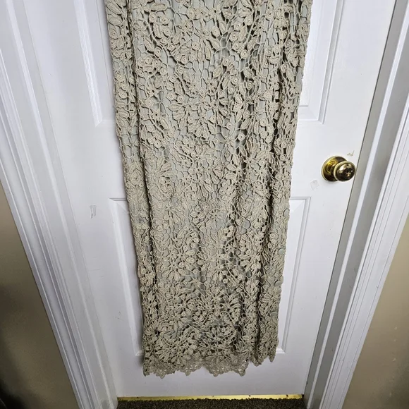 LIM'S Women Delicate Taupe Crochet Maxi Dress Size Large - Picture 3 of 15